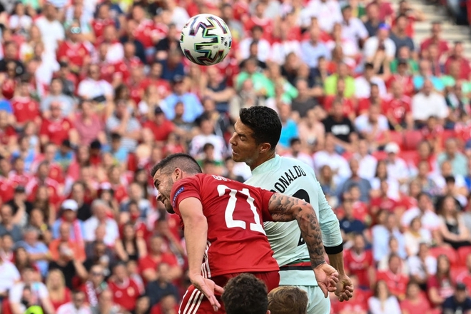 Bồ Đào Nha 3-0 Hungary: Ronaldo đi vào lịch sử với cú đúp - Ảnh 13.