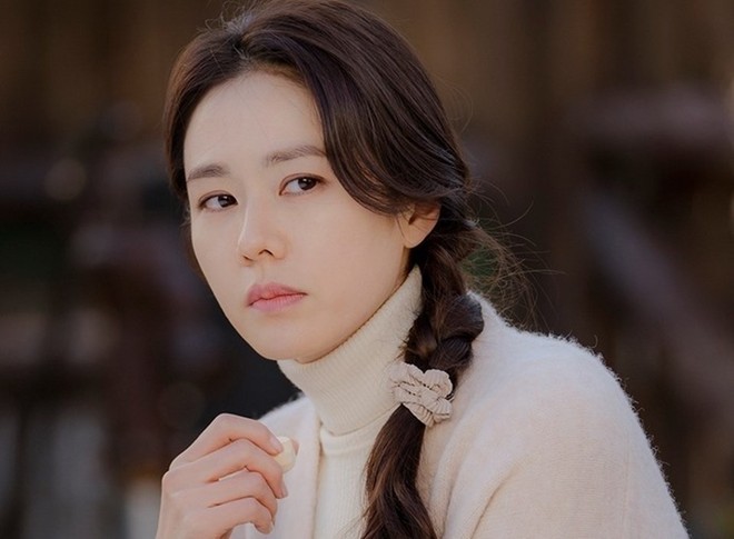 2 nam thần lăm le đóng chính ở dự án mới của Son Ye Jin, ai là người thay thế Hyun Bin yêu chị đẹp? - Ảnh 3.