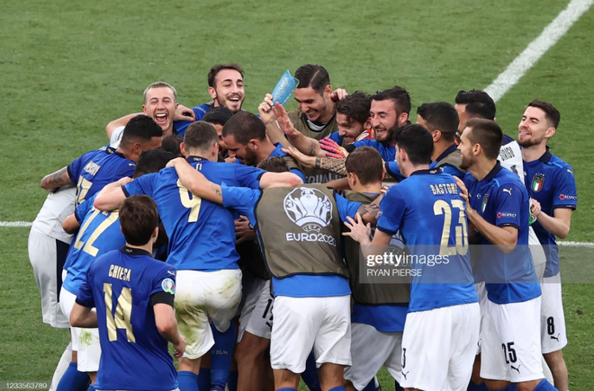Italy 1-0 Xứ Wales: Dàn trai đẹp nước Ý toàn thắng tại vòng bảng Euro 2020 - Ảnh 6.
