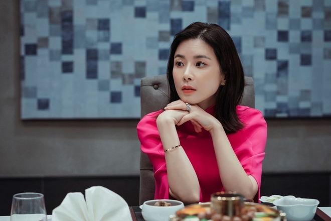 6 chị đẹp phim Hàn đã giàu còn giỏi làm khán giả u mê: Tài phiệt Son Ye Jin, bà cả Mine phải lép vế trước số 1 - Ảnh 7.