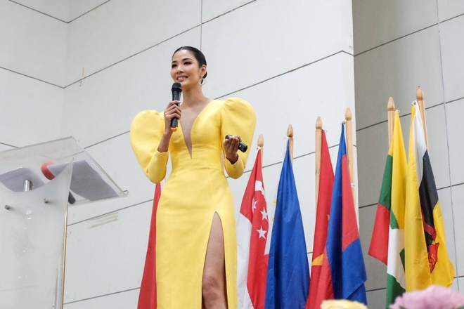 Hoàng Thùy có bị ê-kíp Miss Universe Vietnam đầu tư kém hơn HHen Niê, Khánh Vân khi thi quốc tế? - Ảnh 4.