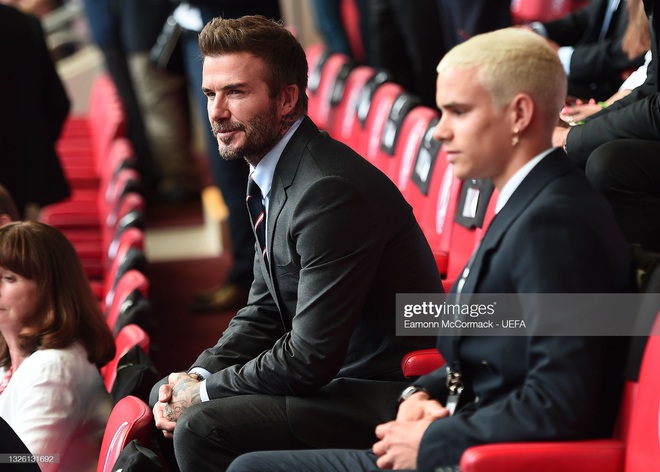 “Nội dung” hot nhất trận Anh - Đức đêm qua David Beckham: Có bản HD căng đét mời chị em vào “húp trọn” cực phẩm! - Ảnh 4.