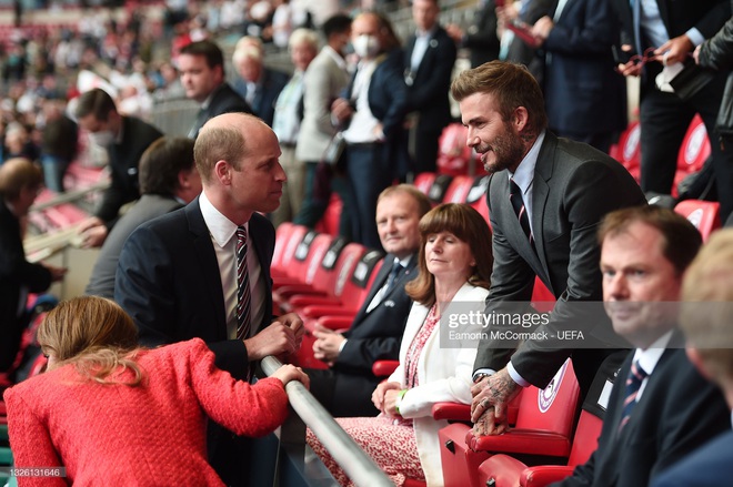 “Nội dung” hot nhất trận Anh - Đức đêm qua David Beckham: Có bản HD căng đét mời chị em vào “húp trọn” cực phẩm! - Ảnh 9.