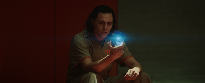 Loki tập 1 ảo diệu như WandaVision, thánh lừa bị chốt ngay vào mồm rồi không mảnh vải che thân - Ảnh 12.