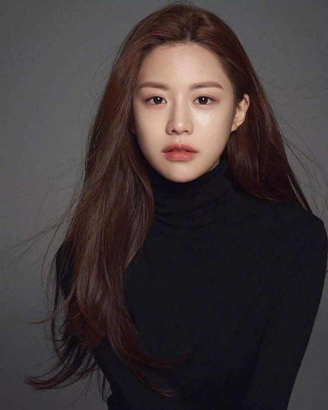 Nữ diễn viên có ảnh profile đỉnh nhất theo Knet: Jisoo - Kim Yoo Jung so kè khốc liệt, mỹ nhân mặt đơ của IZ*ONE bất ngờ có tên - Ảnh 16.