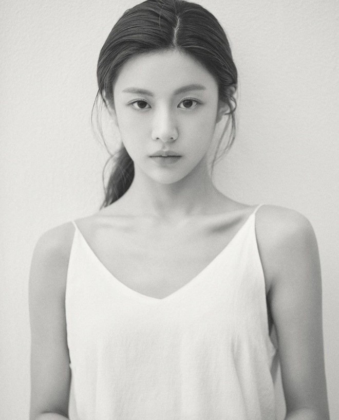 Nữ diễn viên có ảnh profile đỉnh nhất theo Knet: Jisoo - Kim Yoo Jung so kè khốc liệt, mỹ nhân mặt đơ của IZ*ONE bất ngờ có tên - Ảnh 17.