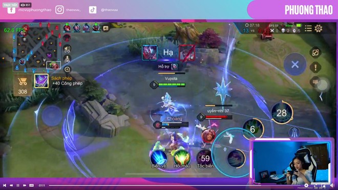 MC Phương Thảo lần đầu livestream chơi Liên Quân Mobile, fan gọi tên ProE vào check map - Ảnh 1.