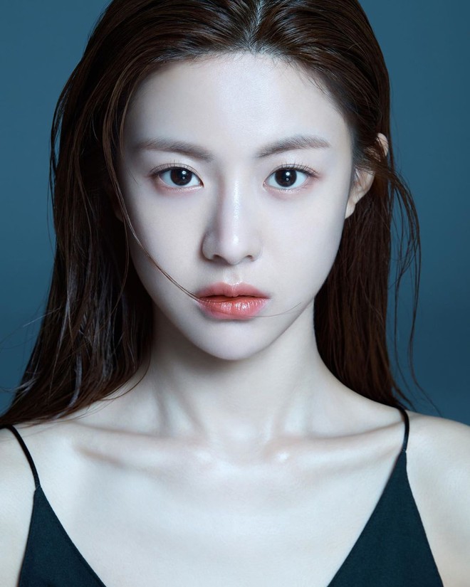Nữ diễn viên có ảnh profile đỉnh nhất theo Knet: Jisoo - Kim Yoo Jung so kè khốc liệt, mỹ nhân mặt đơ của IZ*ONE bất ngờ có tên - Ảnh 12.