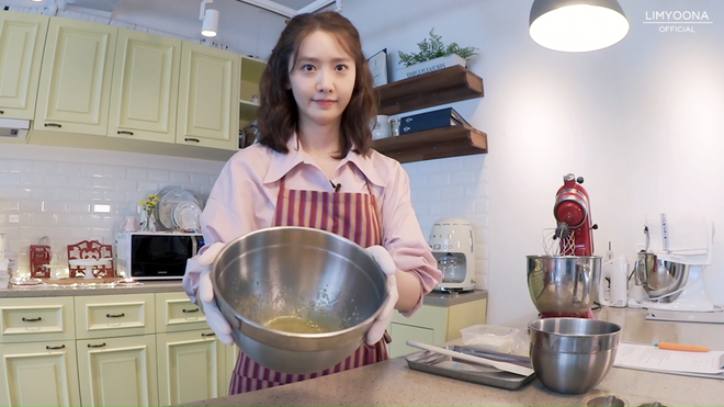 Idol đảm đang nhất Kpop chính là nữ thần nhan sắc này: Nhìn bánh ra lò như đầu bếp chuyên nghiệp, đến Lee Hyori cũng khen hết lời - Ảnh 3.