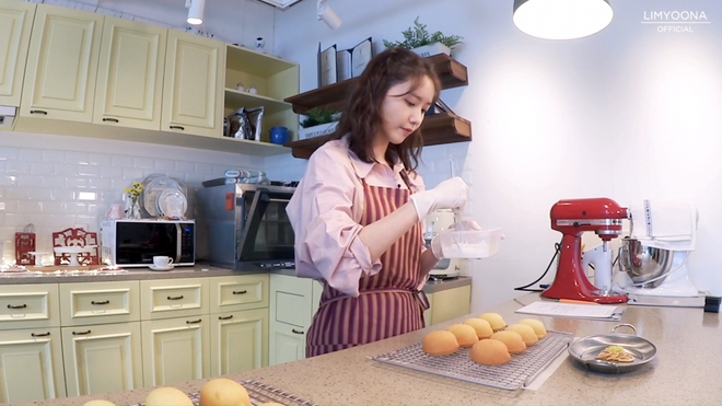 Idol đảm đang nhất Kpop chính là nữ thần nhan sắc này: Nhìn bánh ra lò như đầu bếp chuyên nghiệp, đến Lee Hyori cũng khen hết lời - Ảnh 5.