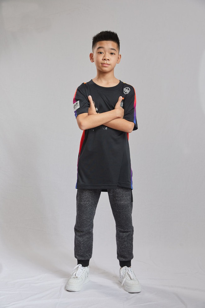 Thần đồng 13 tuổi Lê Hà Anh Tuấn đại diện Việt Nam tham dự giải PES Châu Á, tự tin gạt giò mọi đối thủ - Ảnh 3.