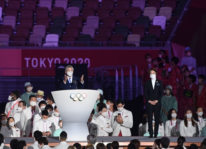 Đài lửa Olympic được thắp sáng, ngày hội thể thao lớn nhất thế giới chính thức bắt đầu!!! - Ảnh 8.