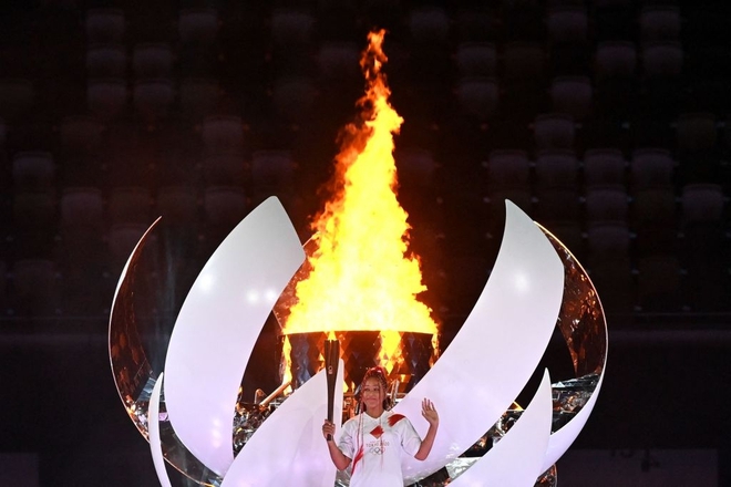 Đài lửa Olympic được thắp sáng, ngày hội thể thao lớn nhất thế giới chính thức bắt đầu!!! - Ảnh 2.