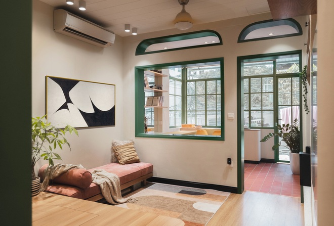 Mua căn hộ tập thể 40m2, trai độc thân đắp thêm 420 triệu để thay máu toàn bộ, đơn giản nhưng đẹp hết chỗ chê - Ảnh 2.