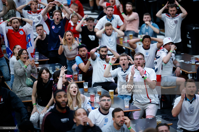 Tuyển Anh nghiền nát Ukraine, vào bán kết Euro 2020 - Ảnh 7.