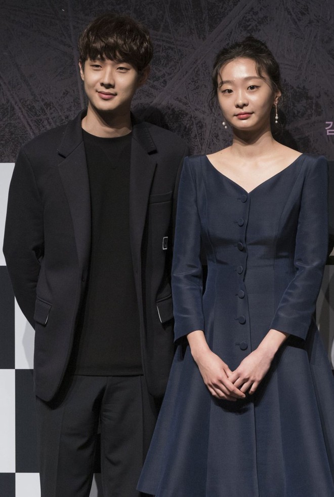 Điên nữ Kim Da Mi tái ngộ trai đẹp Parasite ở phim tình cảm mới, không phải The Witch 2 có tức không! - Ảnh 7.