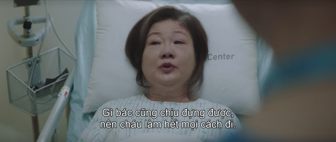 Hospital Playlist 2 tập 8: Song Hwa suy sụp vì mẹ bệnh nặng, cặp đôi Bồ Câu Jun Wan - Ik Sun chính thức tái ngộ sau bao năm lưu luyến! - Ảnh 10.