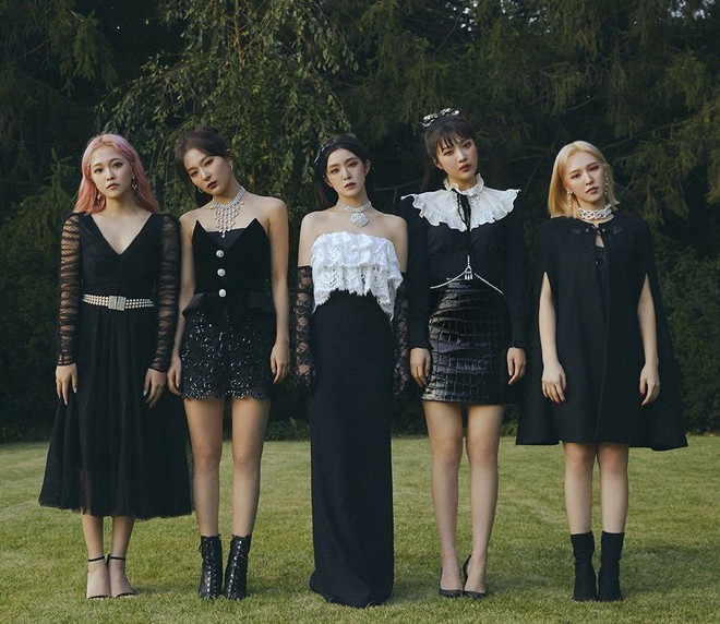 Nhóm nữ họ hàng xa với TWICE bị soi đạo nhái concept của f(x), Red Velvet: Knet người chỉ trích, người tố ngược lại SM - Ảnh 9.