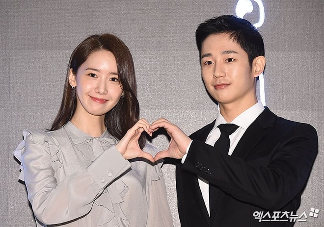 Xỉu ngang combo visual Yoona - Jung Hae In ở sự kiện cao cấp: Nữ thần SNSD như tiểu thư tài phiệt, tình tứ bất ngờ với tài tử cực phẩm - Ảnh 8.