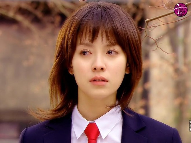 10 mỹ nhân thống trị phim Hàn thập niên 2000: Song Hye Kyo gây bão toàn Châu Á, Lee Young Ae cân đủ loại vai - Ảnh 23.