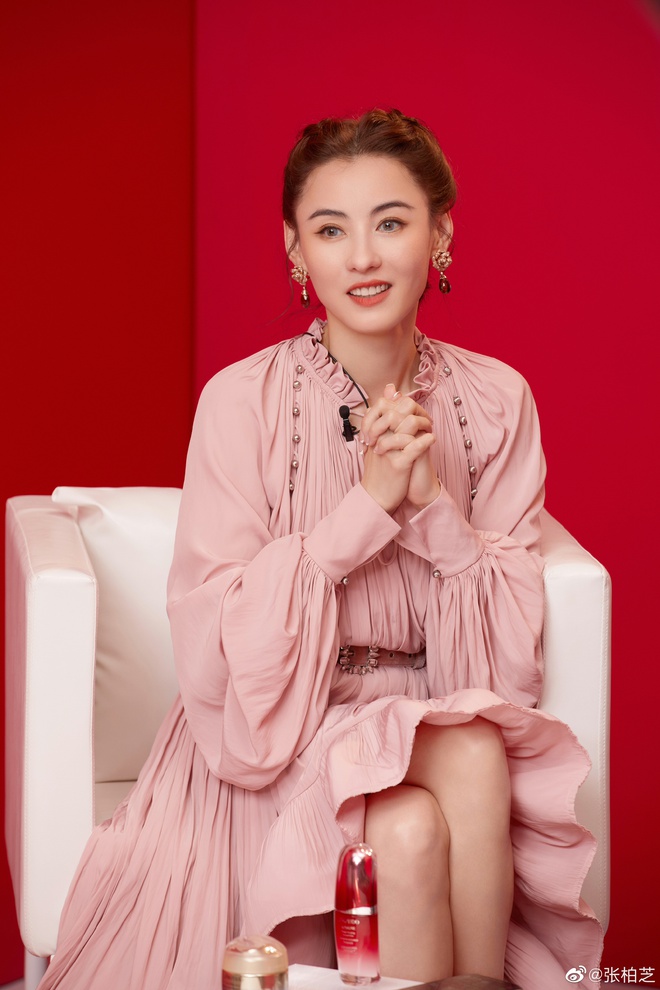 Được hỏi còn nhung nhớ Tạ Đình Phong hay không, Trương Bá Chi gây bất ngờ với câu trả lời ấn tượng - Ảnh 2.