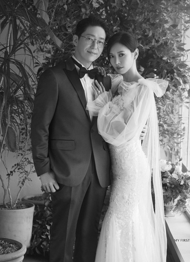 Dàn sao chụp ảnh cưới Penthouse 3 mùa cũng gây bão: Lee Ji Ah - Logan và cặp của Eugene đẹp xỉu, đỉnh nhất body Kim So Yeon - Ảnh 3.