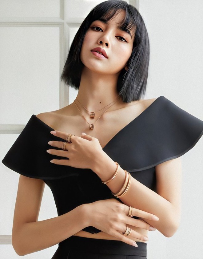 Karik xả hình check-in tại Hàn thế nào lại làm lộ Lisa (BLACKPINK), bị netizen tóm vội thừa nhận 1 điều? - Ảnh 6.