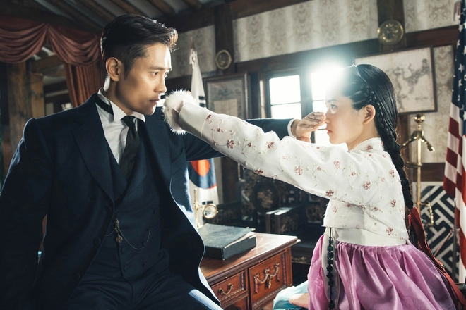 10 phim Hàn có rating mở màn cao nhất đài tvN: Hospital Playlist 2 nắm trùm, Hometown Cha-Cha-Cha cũng chả vừa - Ảnh 3.