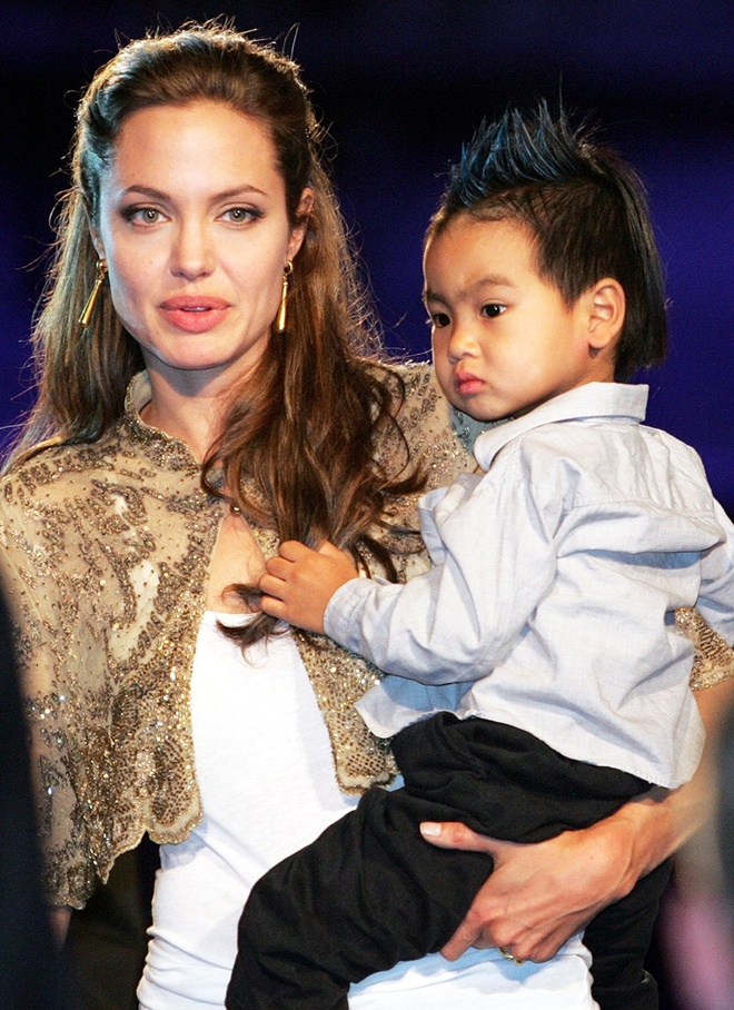 Lần đầu hé lộ lý do Angelina Jolie nhận nuôi Maddox 20 năm trước: Chỉ nhờ 1 hành động, cậu bé người Campuchia đã đổi đời - Ảnh 7.