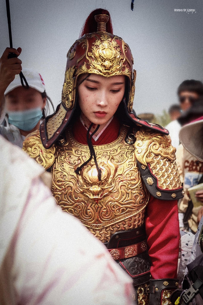 Dân mạng chuyển hệ u mê nữ phụ Thiên Quan Tứ Phúc vì quá soái, visual nữ tướng nuốt trọn cặp Hoa Thành - Tạ Liên - Ảnh 2.
