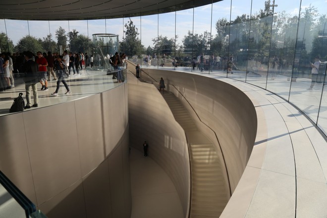 Cận cảnh Apple Park: Văn phòng đẹp nhất thế giới trị giá 5 tỷ USD, nơi tổ chức buổi ra mắt iPhone 13 đêm nay! - Ảnh 14.