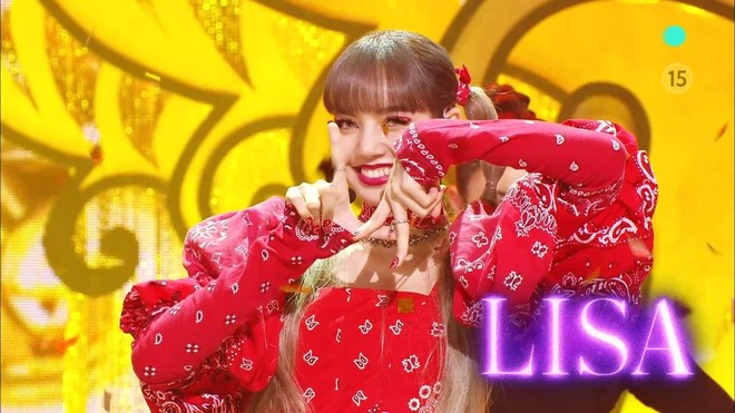 Sân khấu debut bùng nổ của Lisa tại Hàn: Diện outfit gây bão 1 thời, trình diễn tự tin còn có nụ cười ending gây thương nhớ! - Ảnh 7.