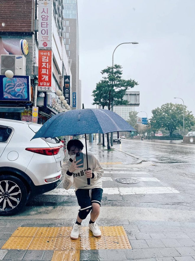 Jun Phạm - Ngô Kiến Huy - Karik ngày càng thân thiết, fan còn phát hiện ra điểm chung chí mạng - Ảnh 3.