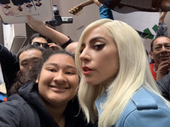 Đẳng cấp fangirl: Cô nàng Gen Z có ảnh chụp chung với cả làng sao từ Hàn đến Hollywood, kiếp trước cứu cả thế giới hay gì? - Ảnh 15.