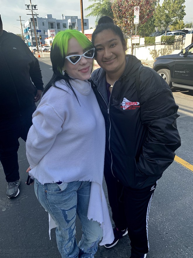 Đẳng cấp fangirl: Cô nàng Gen Z có ảnh chụp chung với cả làng sao từ Hàn đến Hollywood, kiếp trước cứu cả thế giới hay gì? - Ảnh 12.