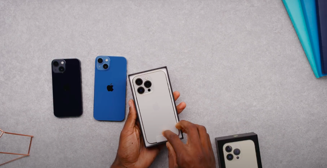 Video unbox cả 4 mẫu iPhone 13, màu xanh sierra nhận được mưa lời khen vì quá xuất sắc! - Ảnh 5.