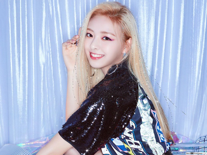 Yuna (ITZY): Nữ thần Gen Z sở hữu body cuốn hút ngang ngửa Lisa, tài năng có thừa nhưng vẫn bị JYP ngó lơ - Ảnh 1.