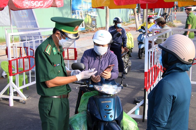 Đà Nẵng sắp chuyển trạng thái thích ứng an toàn với dịch Covid-19, người dân sẽ có 1 mã QR để đến nơi đông người - Ảnh 1.