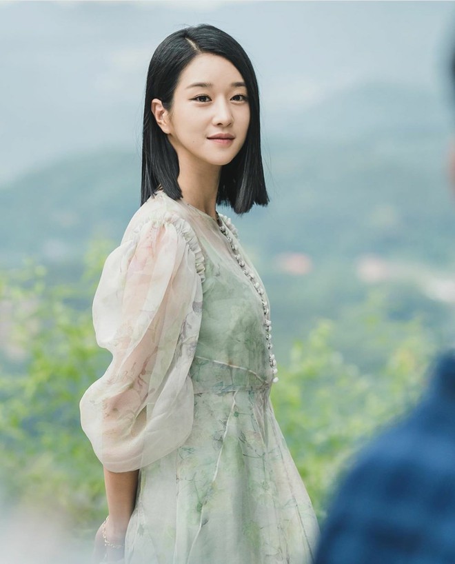 3 chị đại phim Hàn diện đồ bao đỉnh: Son Ye Jin - Seo Ye Ji siêu sang nhưng vẫn chưa bằng bà chủ IU - Ảnh 4.