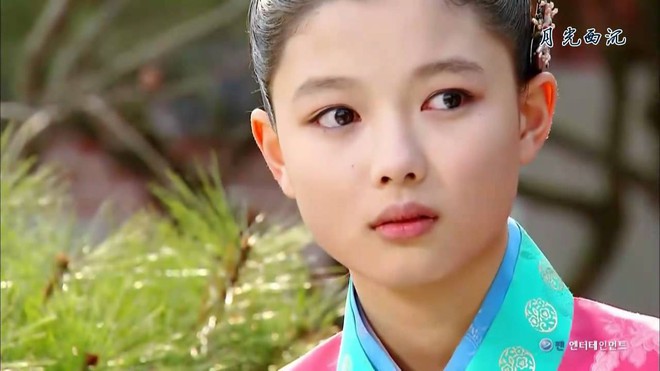 Kim Yoo Jung và 3 tạo hình cổ trang gây thương nhớ: Bom tấn Hong Chun Gi vẫn thua xa tiên tử 17 tuổi - Ảnh 4.