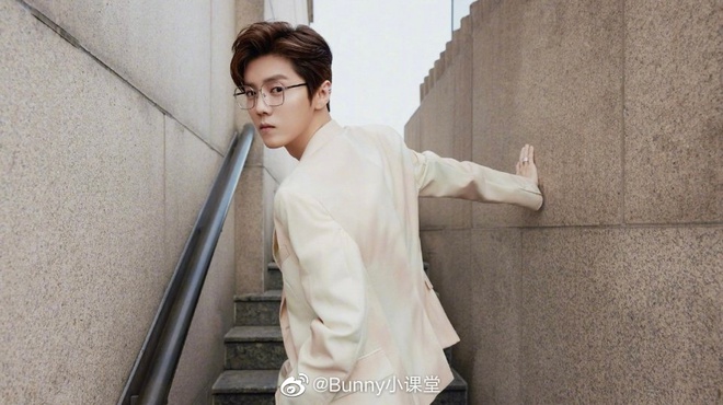 Năm mới đã phát cẩu lương: Quan Hiểu Đồng chưa chi đã đăng ảnh cưới với Luhan, Cbiz chuẩn bị đón hỉ sự đây sao? - Ảnh 5.