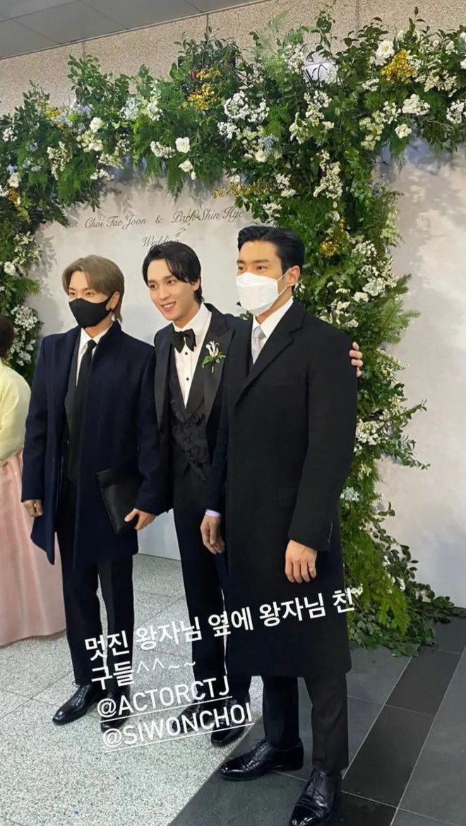 Siêu đám cưới Park Shin Hye: Cô dâu chú rể hôn nồng cháy, Hong Ki hát nhạc phim The Heirs, Lee Min Ho, Kim Bum và dàn sao khủng lộ diện - Ảnh 24.