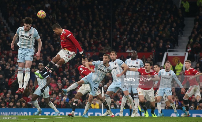 MU thắng West Ham siêu kịch tính ở phút bù giờ cuối, chính thức chen chân vào top 4 - Ảnh 6.