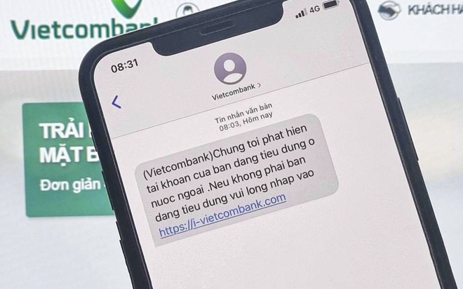 Một ngân hàng Việt Nam cảnh báo chiêu lừa mạo danh trong dịp Tết, nguy cơ mất trắng tiền trong tài khoản nếu không biết điều này - Ảnh 2.