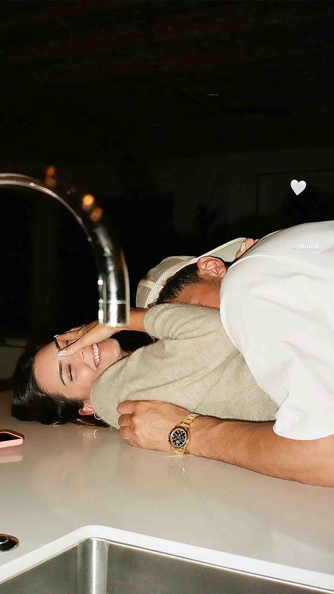HOT: Kendall Jenner bí mật kết hôn với siêu sao bóng rổ sau 1 năm hẹn hò, lộ cả nhẫn cưới trên ảnh Instagram? - Ảnh 4.