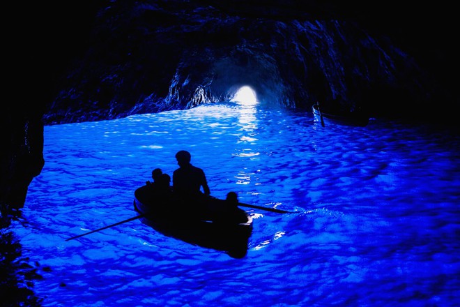 Swim-Blue-Grotto-Capri