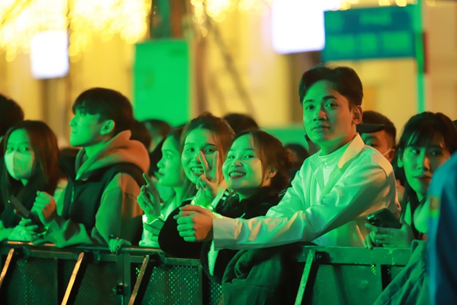 Giới trẻ Hà Nội và Nha Trang đứng ngồi không yên trước thềm giao thừa bùng nổ cùng bộ 3 DJ đẳng cấp quốc tế tại sự kiện lớn nhất năm - Ảnh 7.