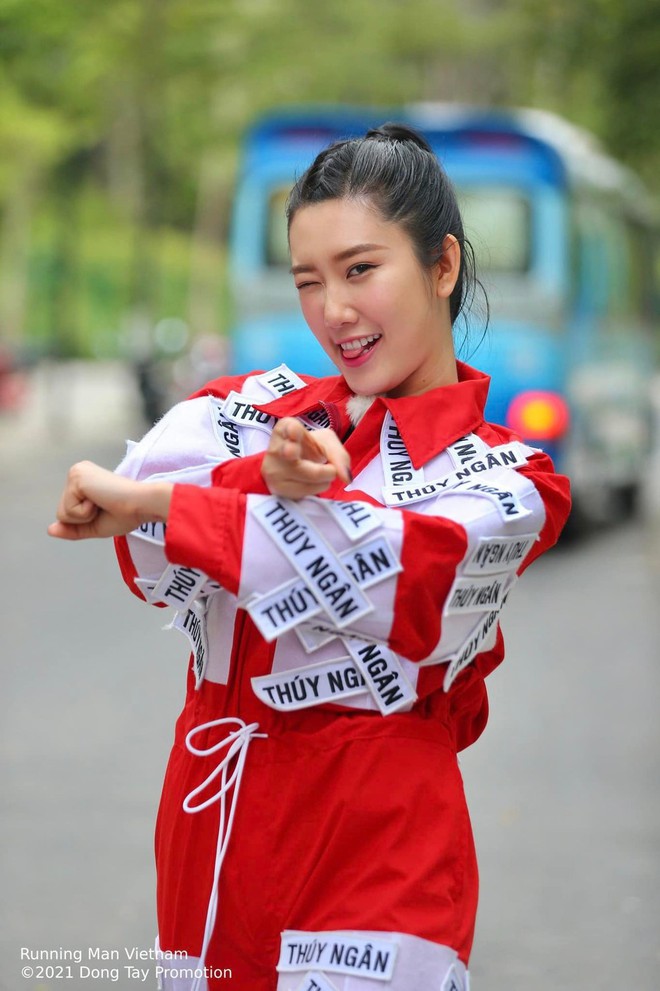 Thúy Ngân khẳng định tên tuổi ở Running Man: Hành trình từ chịu điều tiếng gà nhà đến hoa săn mồi tỏa sáng! - Ảnh 11.