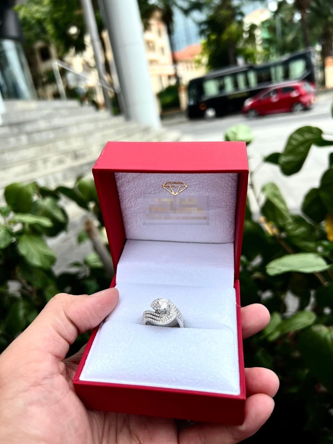 Cao Thái Sơn mua nhẫn kim cương, kỳ công tổ chức Valentine cho một người phụ nữ đặc biệt - Ảnh 3.