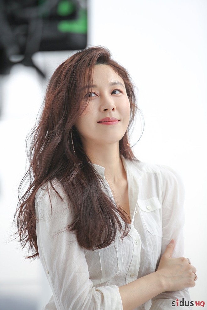 4 tiêu chuẩn sắc đẹp tại Hàn Quốc: Jennie - Han So Hee sexy làm mưa làm gió có đọ lại được IU xinh dịu dàng? - Ảnh 13.
